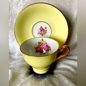 Beautiful Vintage Yellow Cabbage Rose Bone China Tea Cup&Saucer Made In England